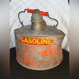 Vintage Metal Gasoline Can - 2 1/2 Gallon Metal Gas Can